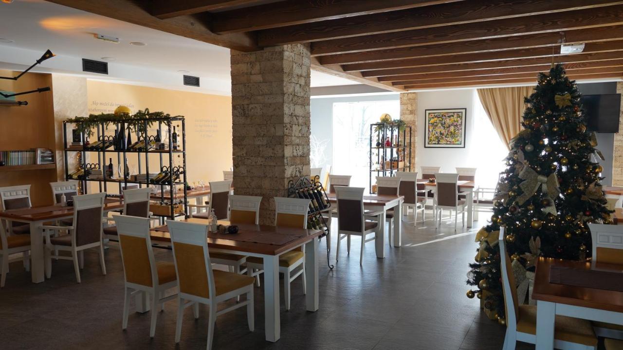 Hotel Serdar 모이코바츠 외부 사진