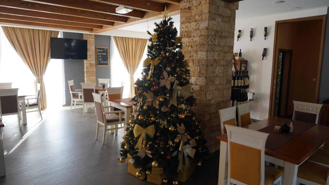 Hotel Serdar 모이코바츠 외부 사진