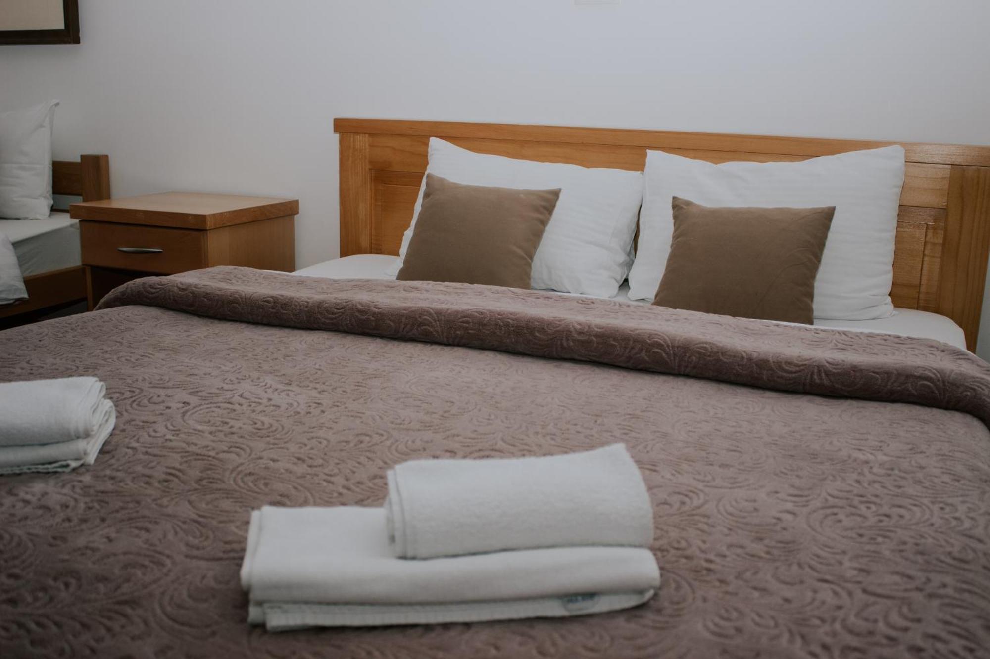 Hotel Serdar 모이코바츠 외부 사진