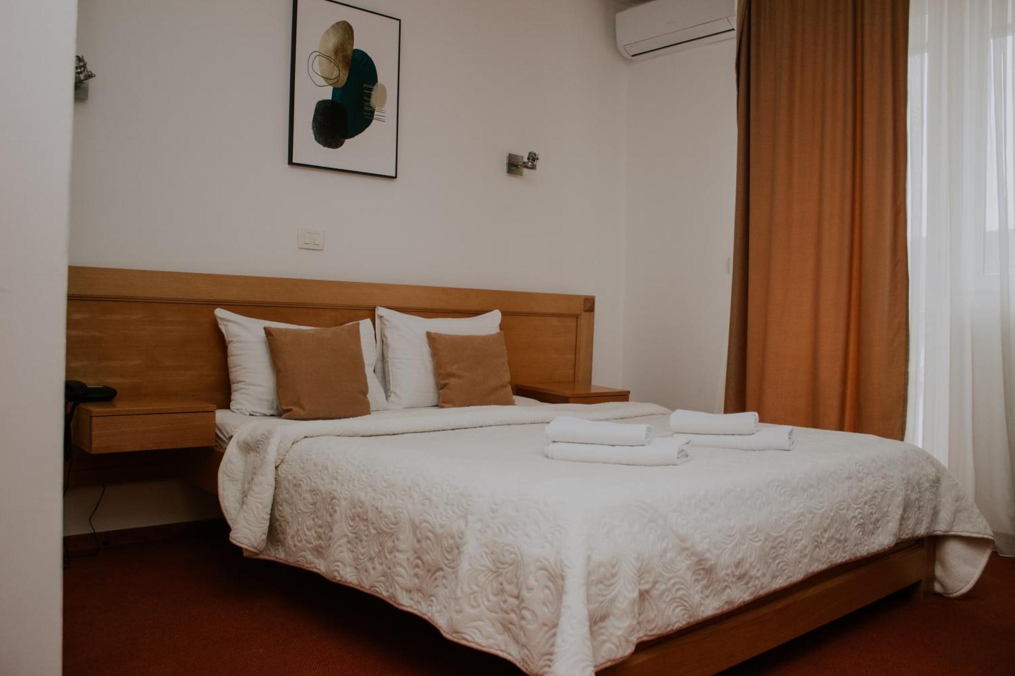 Hotel Serdar 모이코바츠 외부 사진
