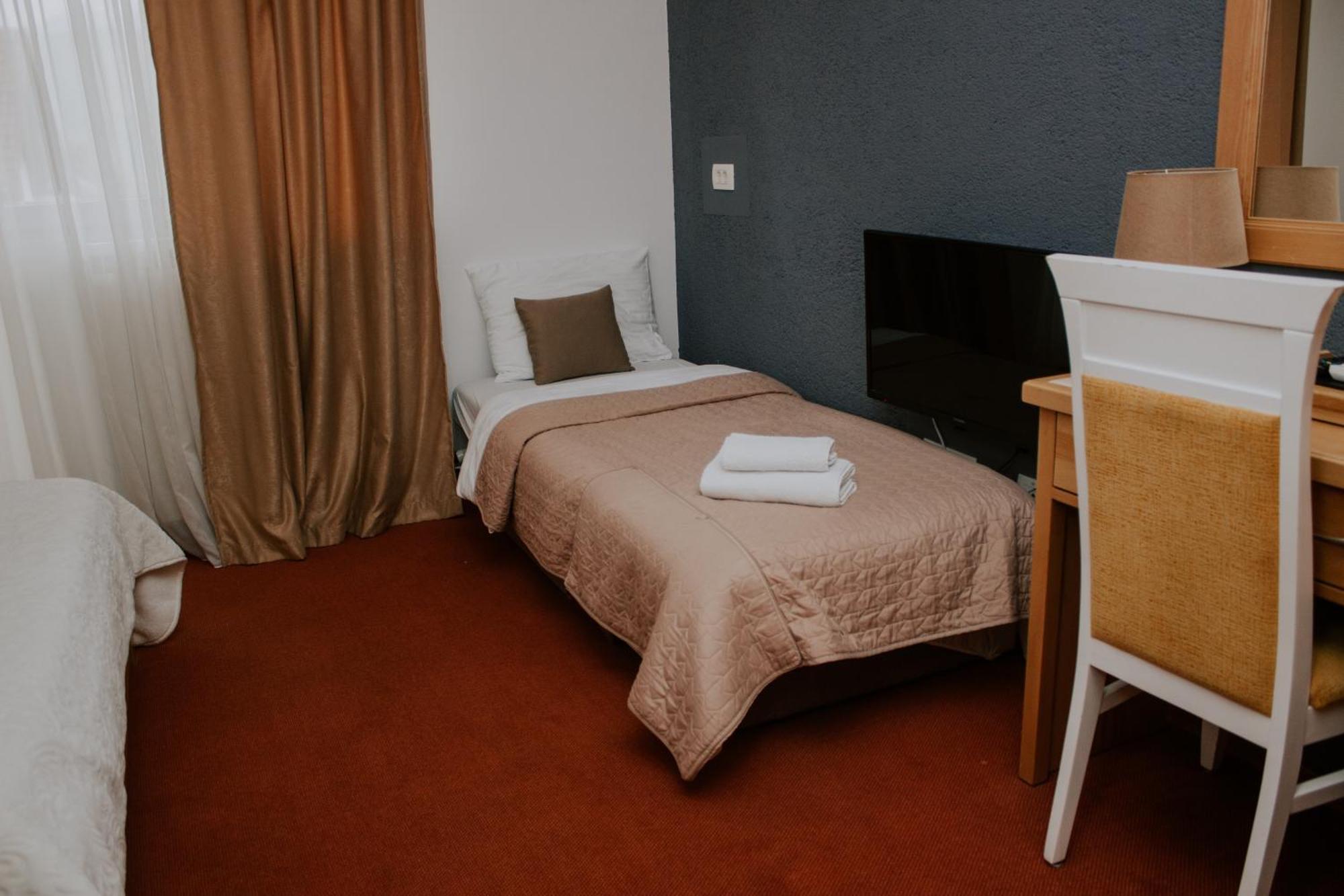 Hotel Serdar 모이코바츠 객실 사진