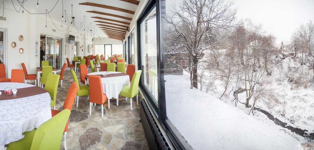 Hotel Serdar 모이코바츠 외부 사진